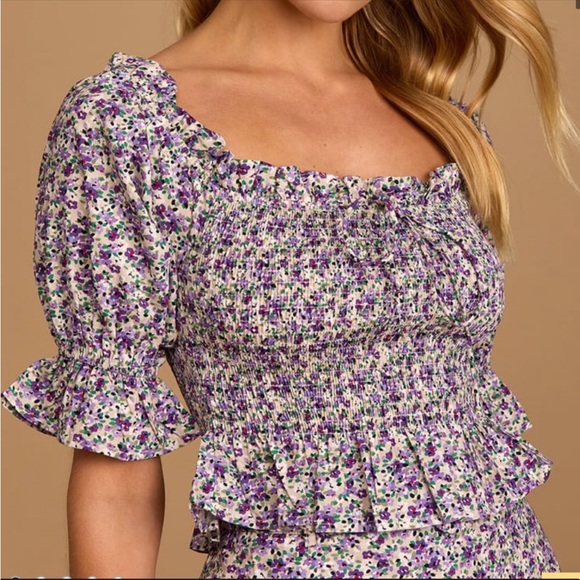 Lulu’s Floral Smocked Top Puffed Sleeve Size Small - Picture 3 of 8